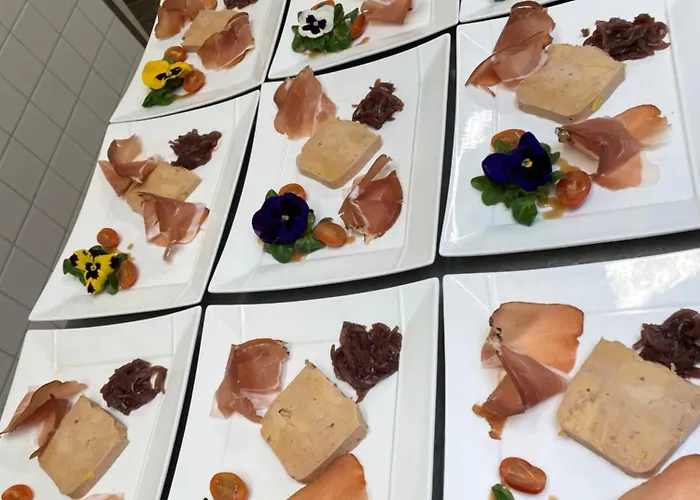 Du Calvaire Hotel 2*